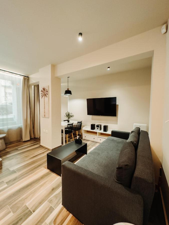 Blackhaus Family And Friends Deluxe Apartment Thessaloniki Exterior photo